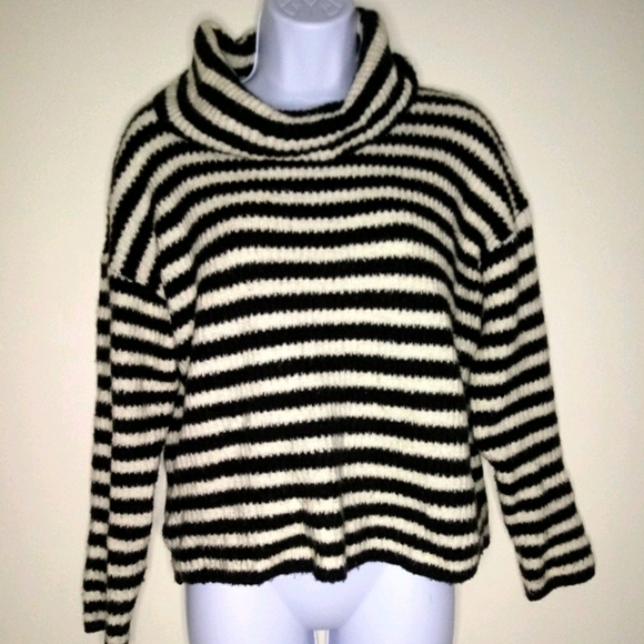 Forever 21 Cowl neck Stripped Sweater - Picture 3 of 13